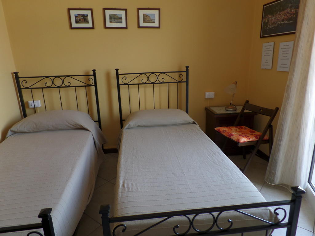 B&B Partenza Funivia Lecco Rum bild