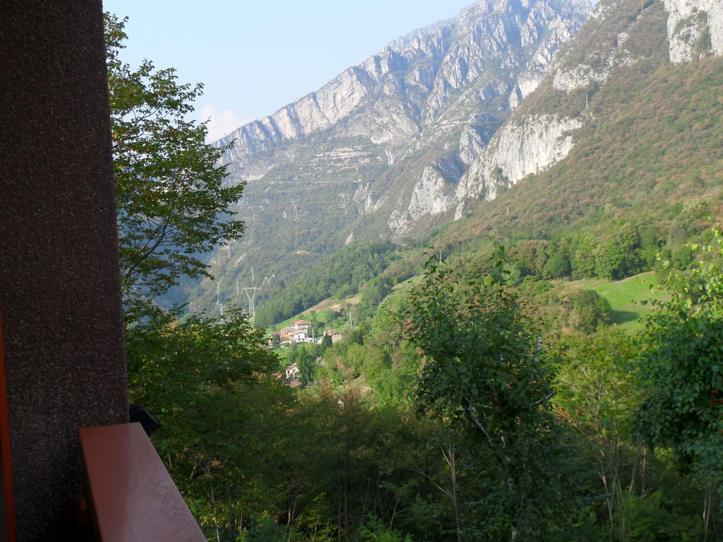 B&B Partenza Funivia Lecco Rum bild